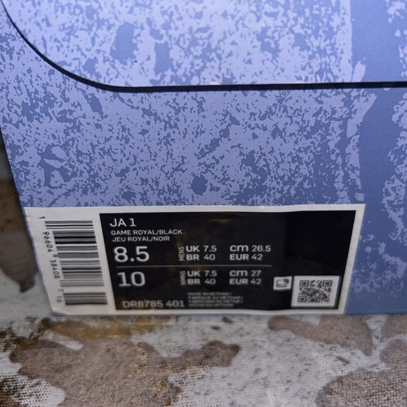 Size 8 1/2 men's red and blue and a splash of black - Picture 7 of 7